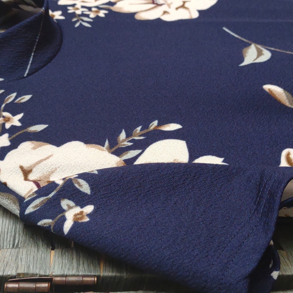 Mock-Neck Floral Bodycon Dress - Picture 7 of 10